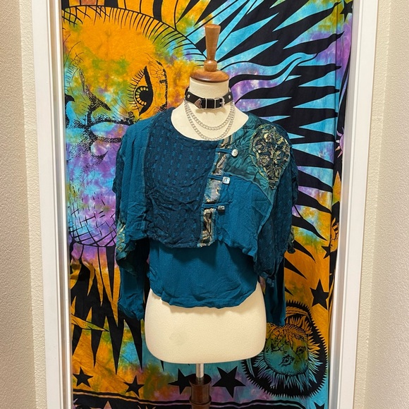 🌈 Lovely Vintage patchwork art top - Picture 2 of 12